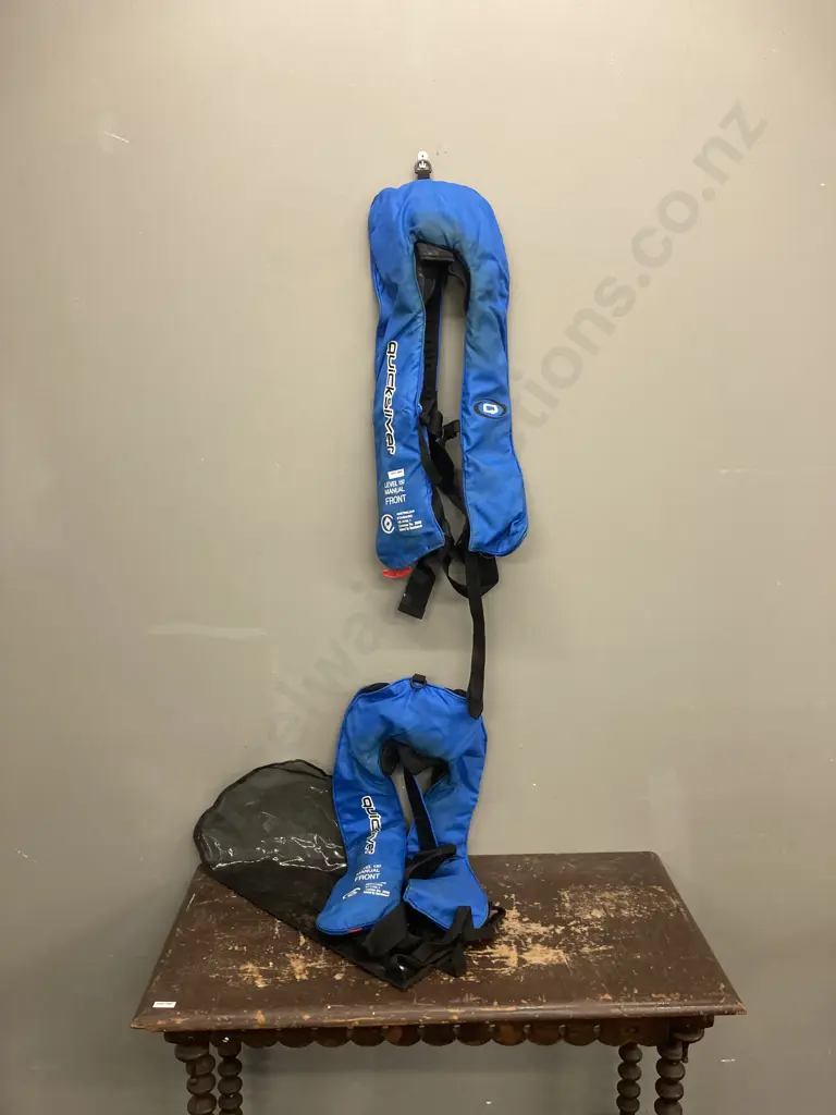 Pair of Quicksilver Level 150 PFD's, ManualEXP-150M, Adult Chest Size 70-170cm Image 1++